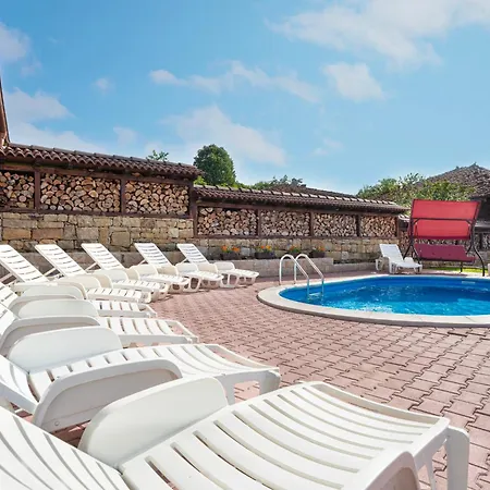 алекс Villa Elena